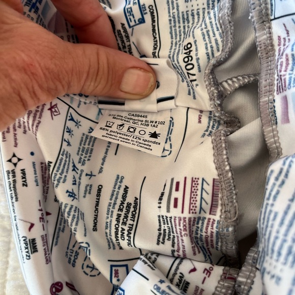 Airspace Leggings - Idaho - Base Turn - Yoga Exercise - Size S. - Picture 8 of 9